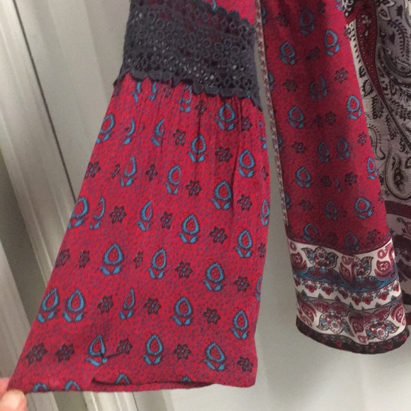 Ladies fashion top - Picture 3 of 5